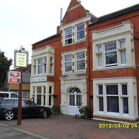 Thorpe Lodge Hotel Peterborough Exterior photo